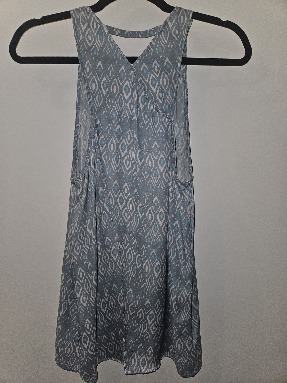Light Blue Geometric Racerback Split Back Tank Top - Picture 5 of 5